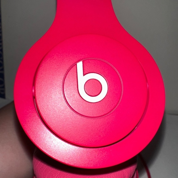 Beats Headphones Pink – Wired w/ Volume Control – Great Condition - Picture 4 of 13